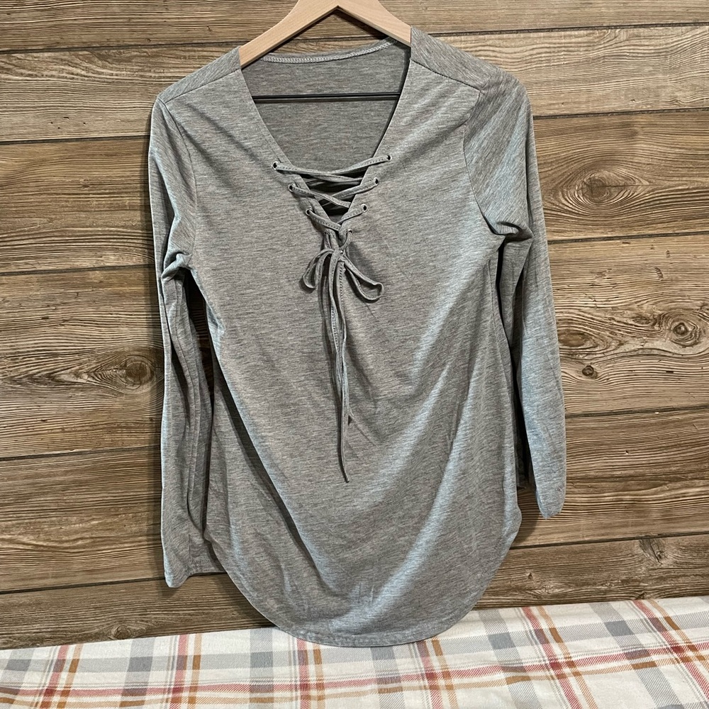 Women’s Gray Long Sleeve lightweight - Size M- only worn once!